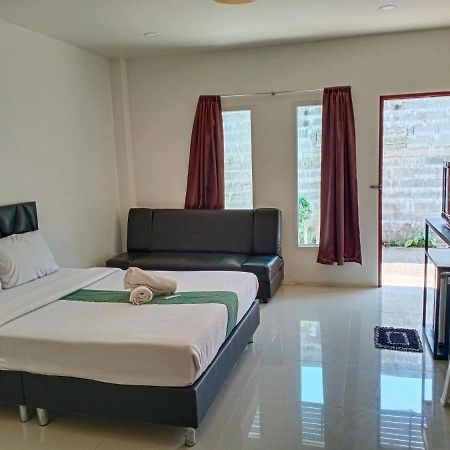 Tom'S House Hotel Khura Buri Екстериор снимка