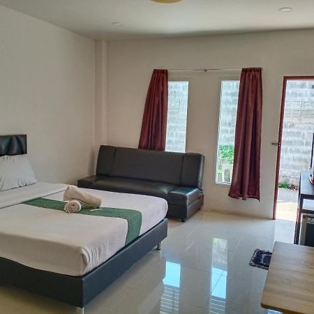 Tom'S House Hotel Khura Buri Екстериор снимка